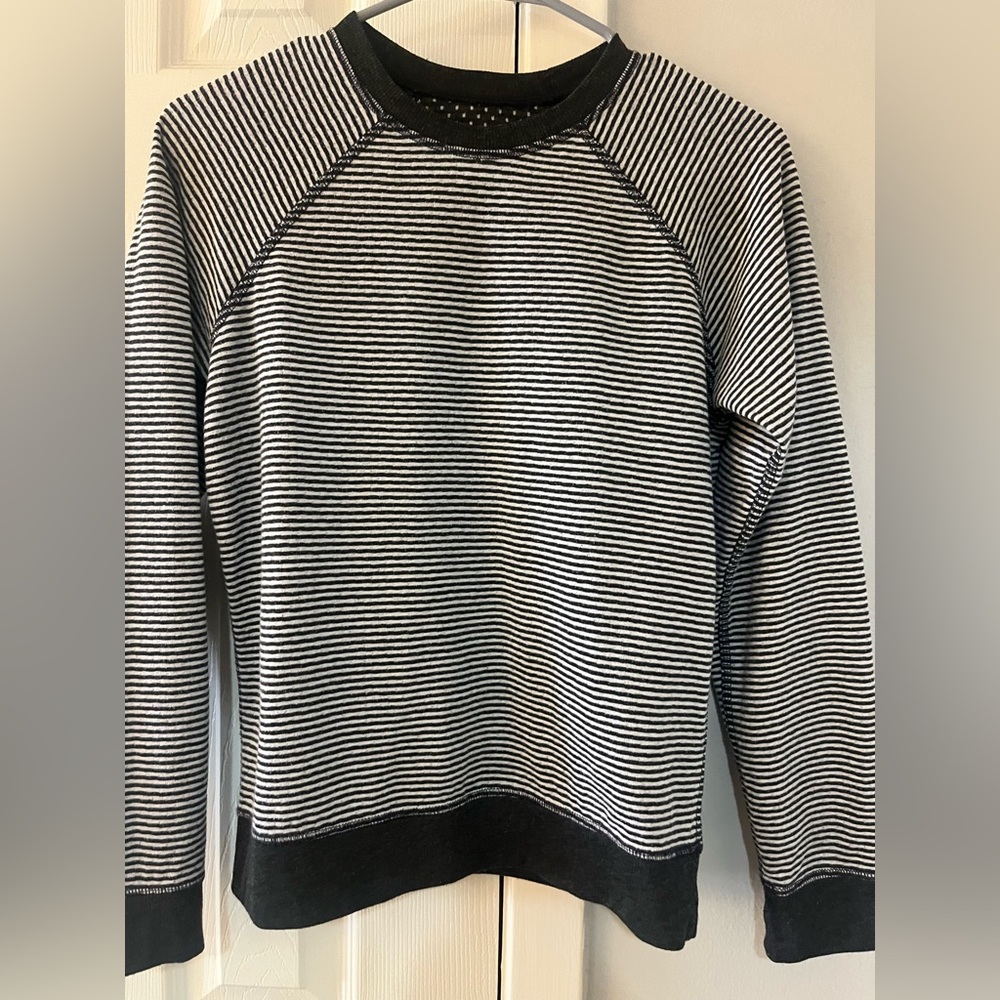 Marine Layer reversible raglan size XS